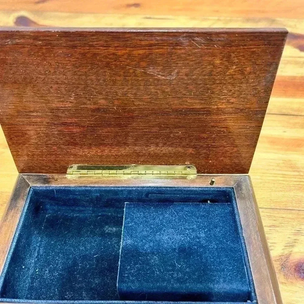 Scultura Di G. Armani Italian Inlayed Music box, jewelry box, trinket box - Picture 5 of 5